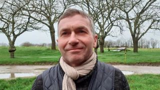 « Il est plus difficile de conserver une bonne structure du sol que de gérer les adventices », estime Philippe Betton. © Ph. Betton « Il est plus difficile de conserver une bonne structure du sol que de gérer les adventices », estime Philippe Betton. © Ph. Betton